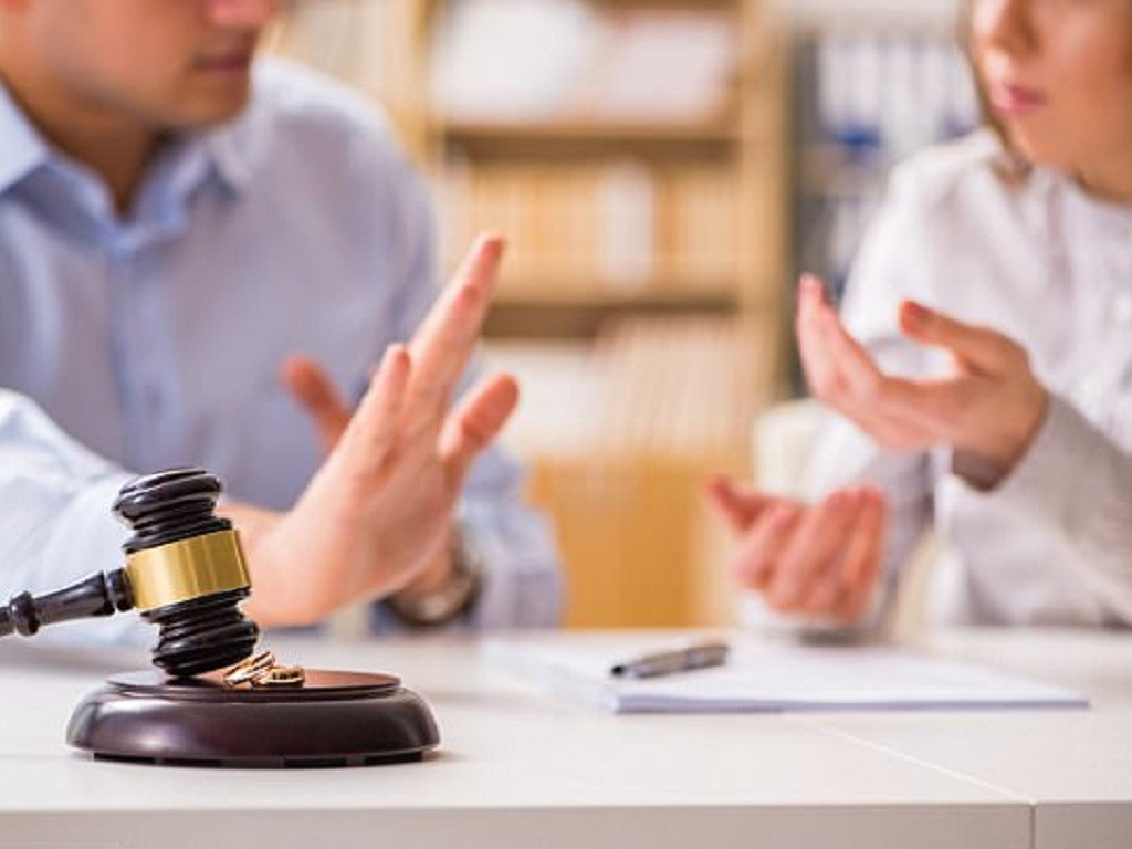 Căn cứ để giải quyết tranh chấp đất đai khi một trong hai bên tham gia không có đầy đủ giấy tờ chứng minh quyền sử dụng đất