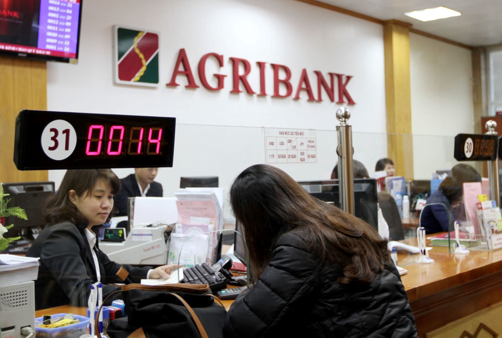 Vay tiền bằng sổ đỏ Agribank lãi suất bao nhiêu?
